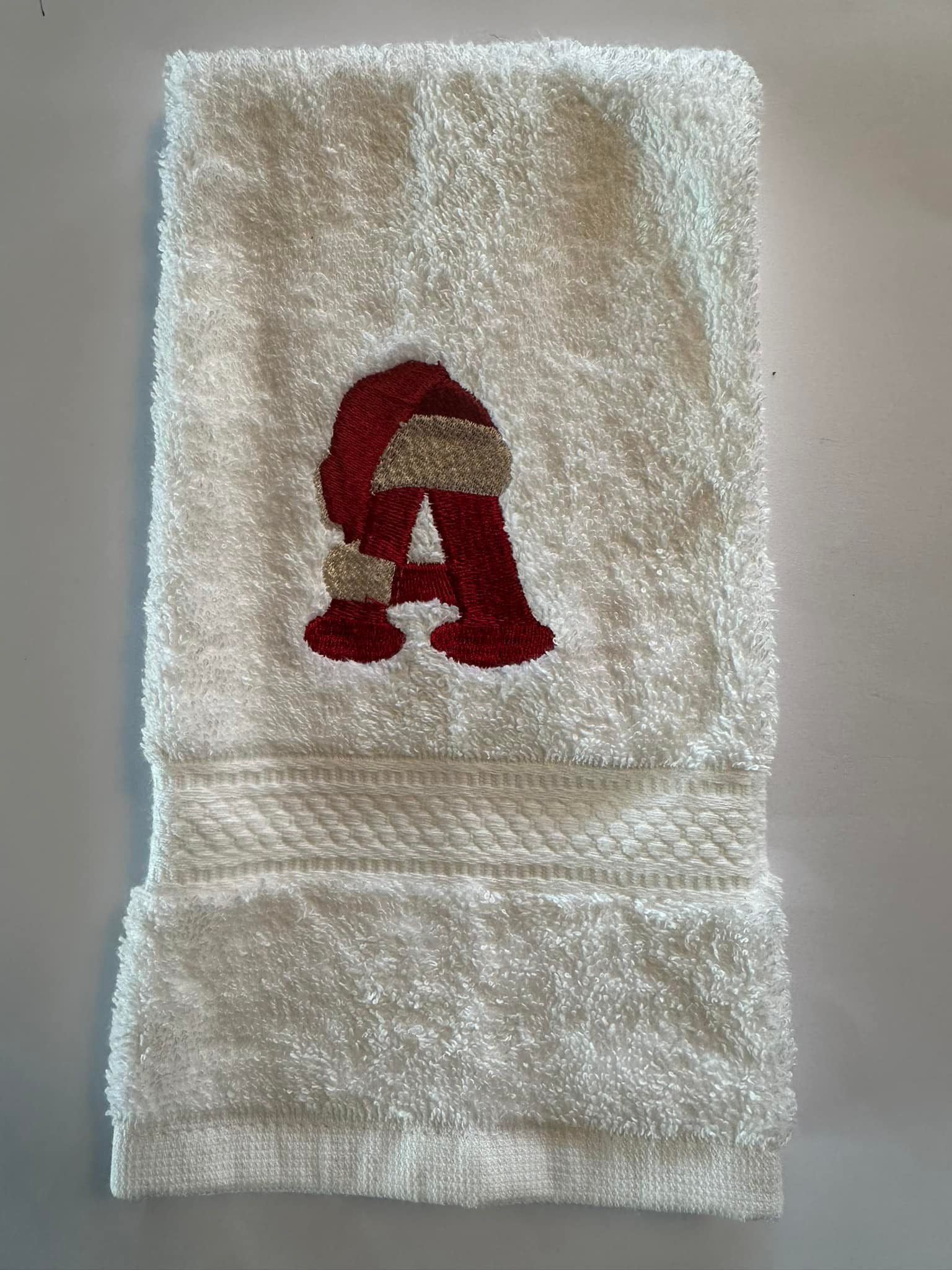 408956647_901543557976544_9053494415751540748_n Gastendoekje met kerst letter - Afbeelding 1