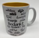 Mok met gouden en zilveren binnenkant